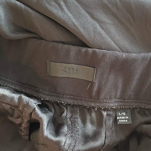 ATM Anthony Thomas Melillo Black 100% Silk Relaxed Lightweight Soft Joggers Sz L - Picture 13 of 14